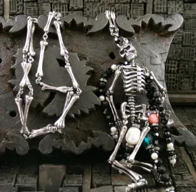 Appartement a Louer Skeleton Necklace
