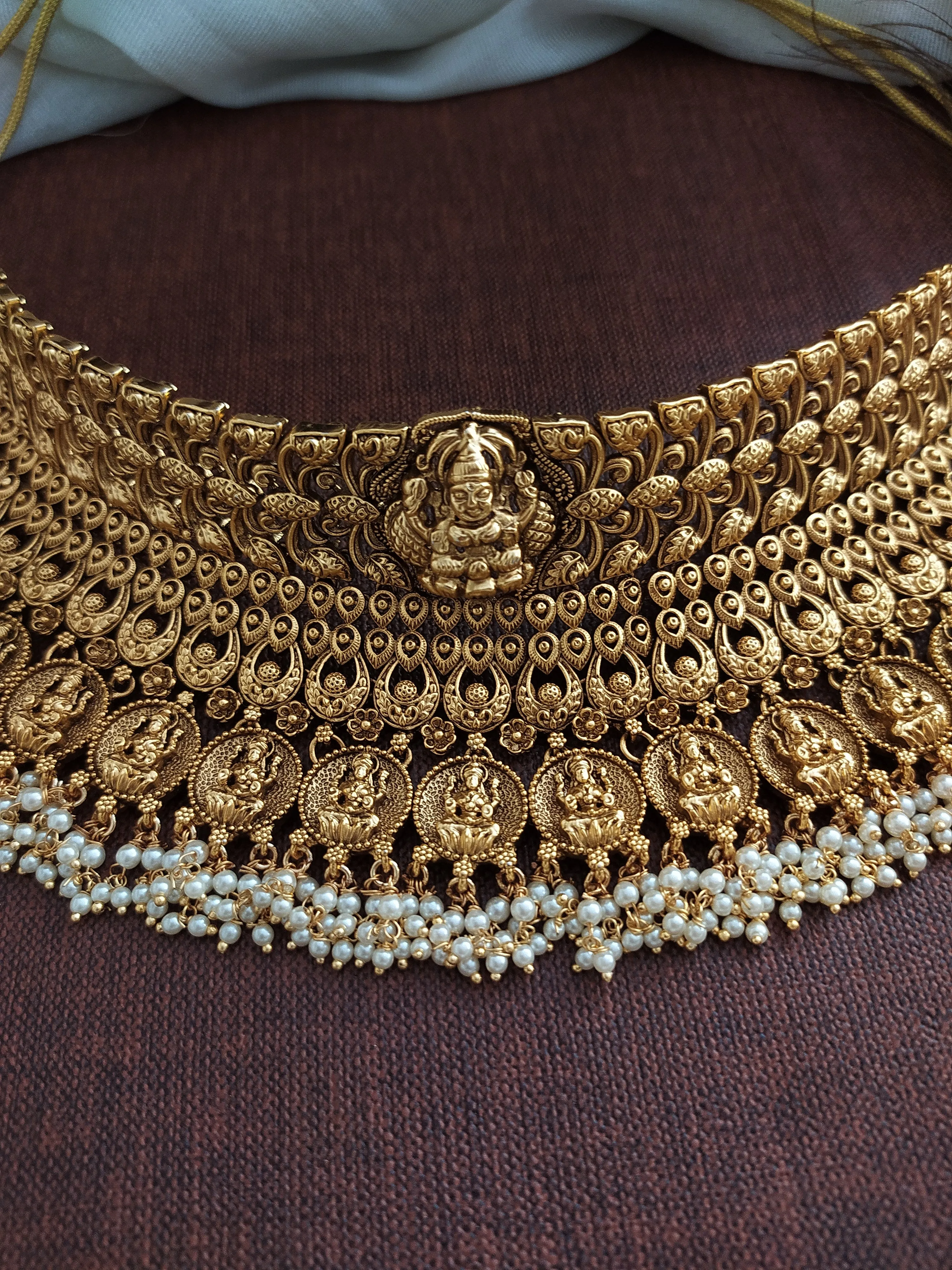 Embrace Regal Splendor Divine Elegance Kundan & Kemp Stone Heavy Choker Set