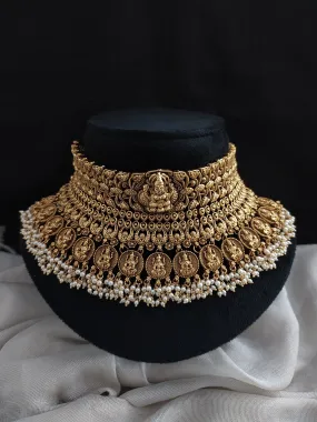 Embrace Regal Splendor Divine Elegance Kundan & Kemp Stone Heavy Choker Set