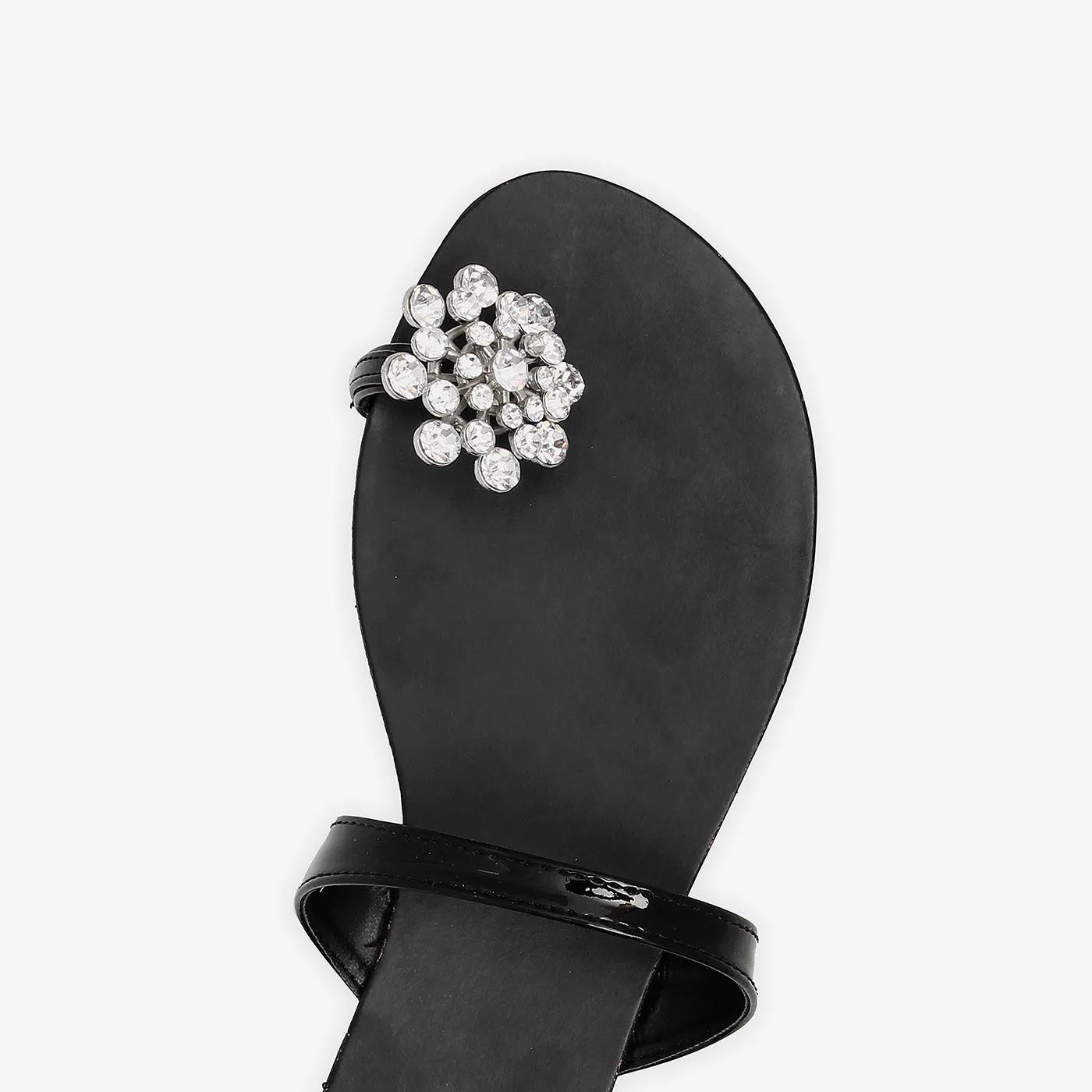 Fancy Toe Ring Chappals