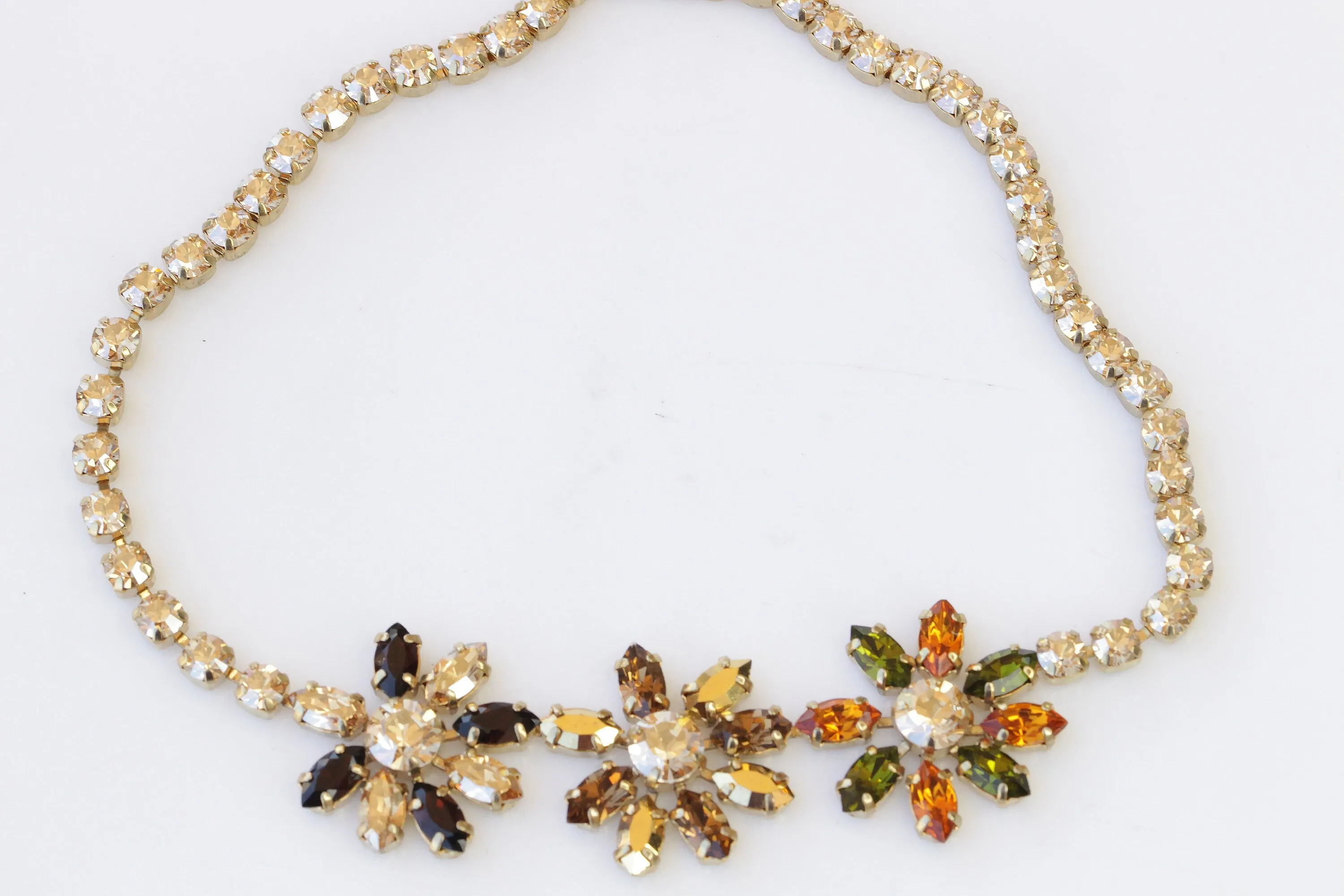 FLOWERS NECKLACE