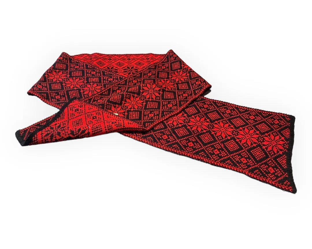 Álafoss Wool Scarf w/ Traditional Pattern