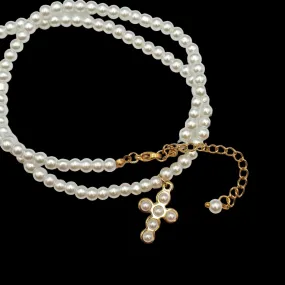 Pearl choker with cross