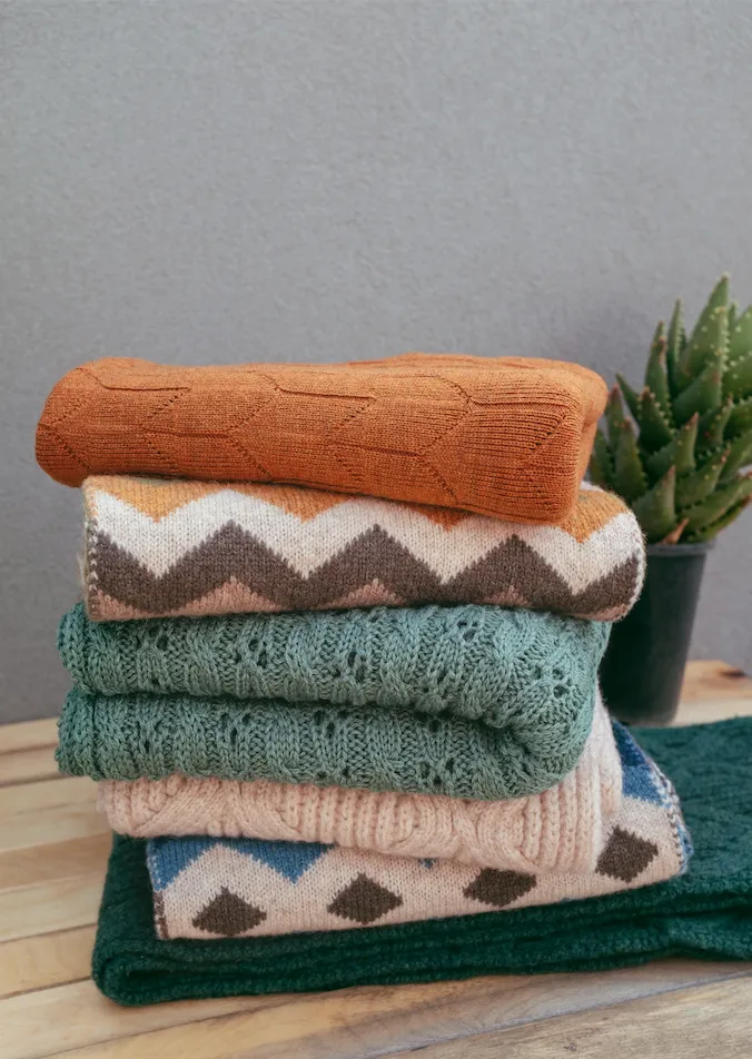 SCARVES - TULIP FIELDS - EXTRA FINE MERINO WOOL