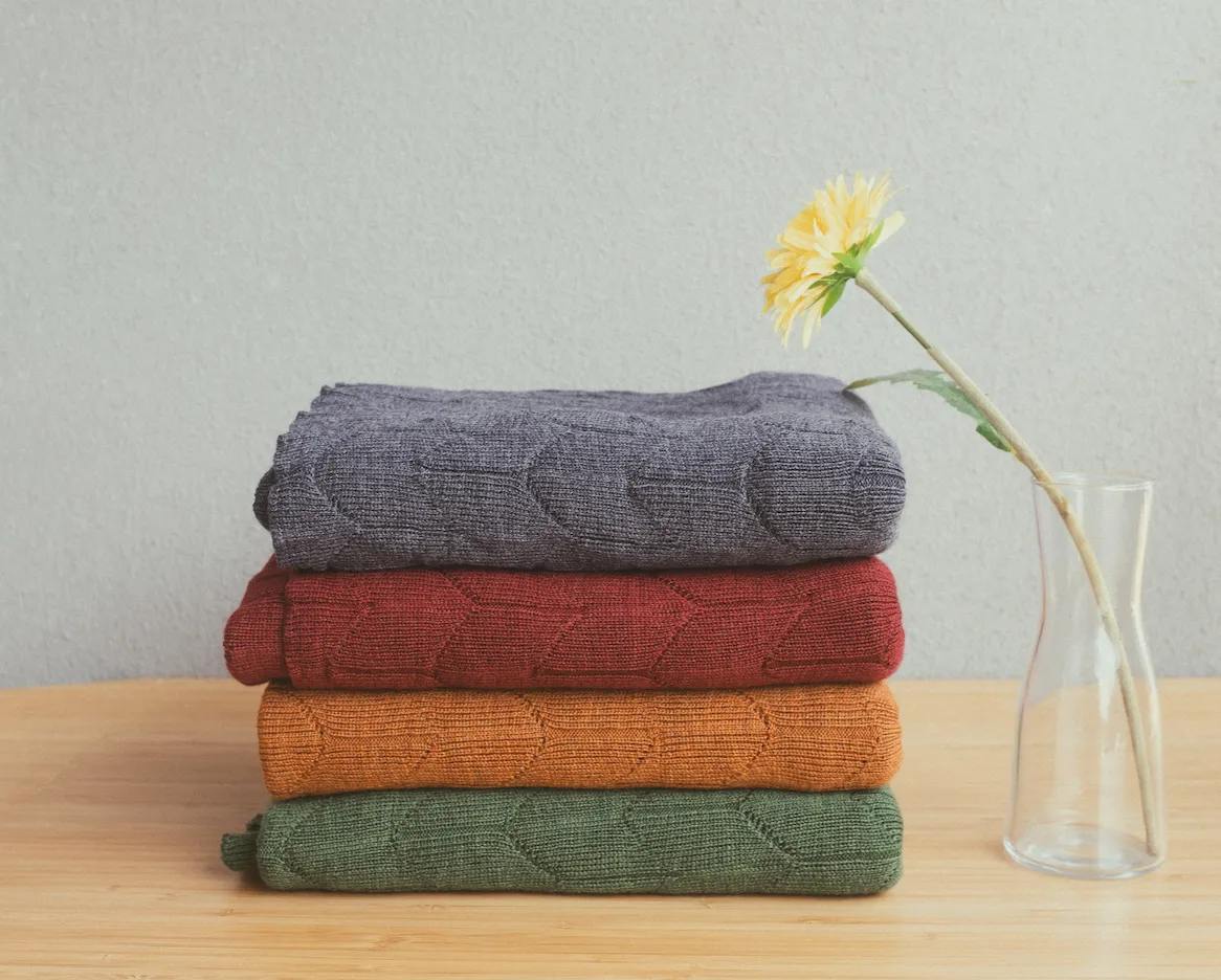 SCARVES - TULIP FIELDS - EXTRA FINE MERINO WOOL