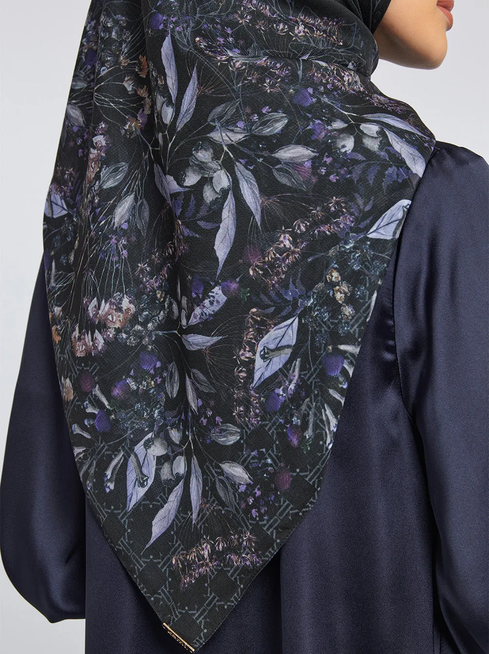 SENARA SIGNATURE SCARF BLACK