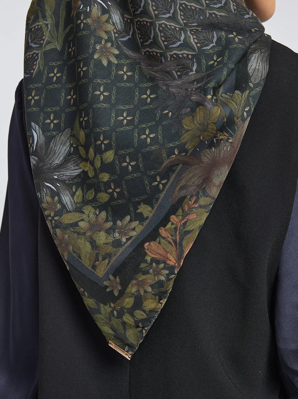 TEMIMA SCARF CHARCOAL