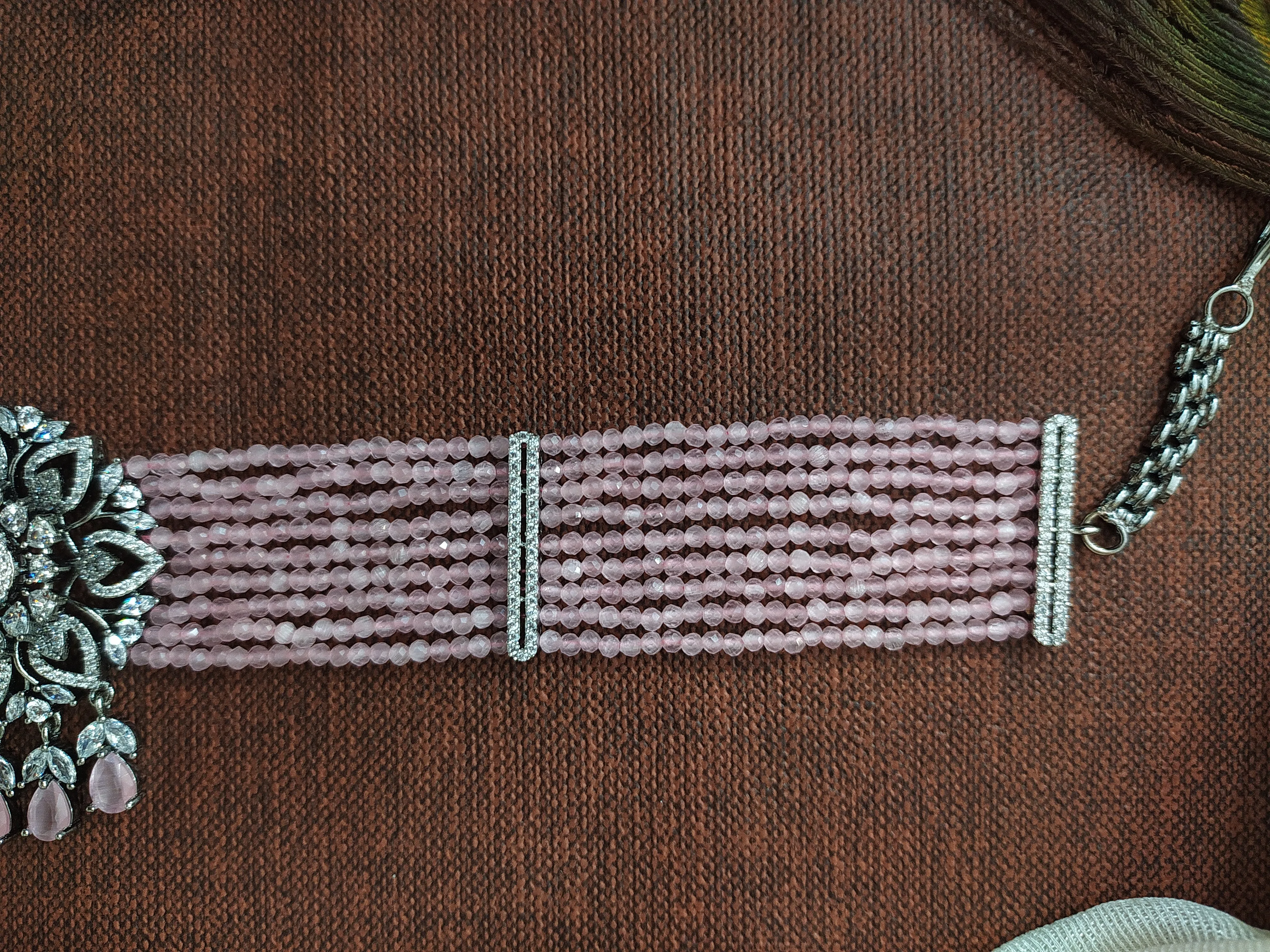 Unveiling Romantic Elegance With Victorian Diamond Choker Set