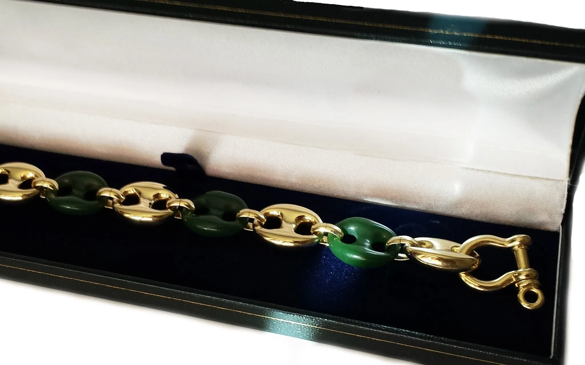 Vintage French 1970s Nephrite Jade 18k Gold Bracelet Oval Links